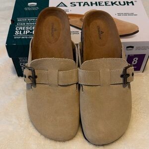 Staheekum Size 8 Cresent Suede Slip-On Women’s Shoe